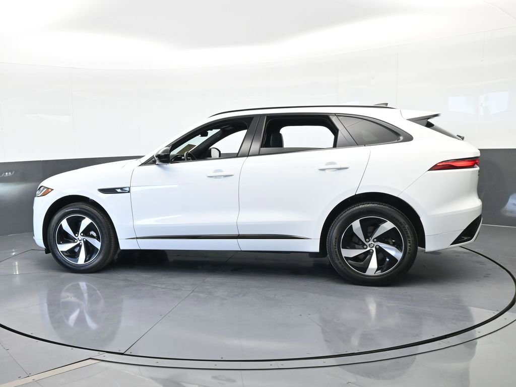 Used 2024 Jaguar F-PACE R-Dynamic S image 3