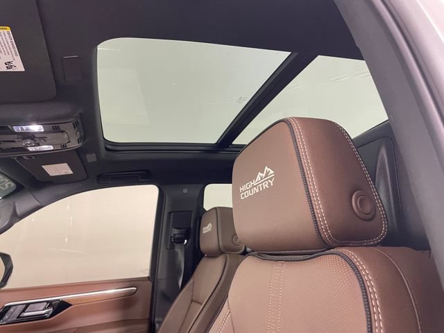 Certified 2025 Chevrolet Tahoe High Country AWD/4WD image 16