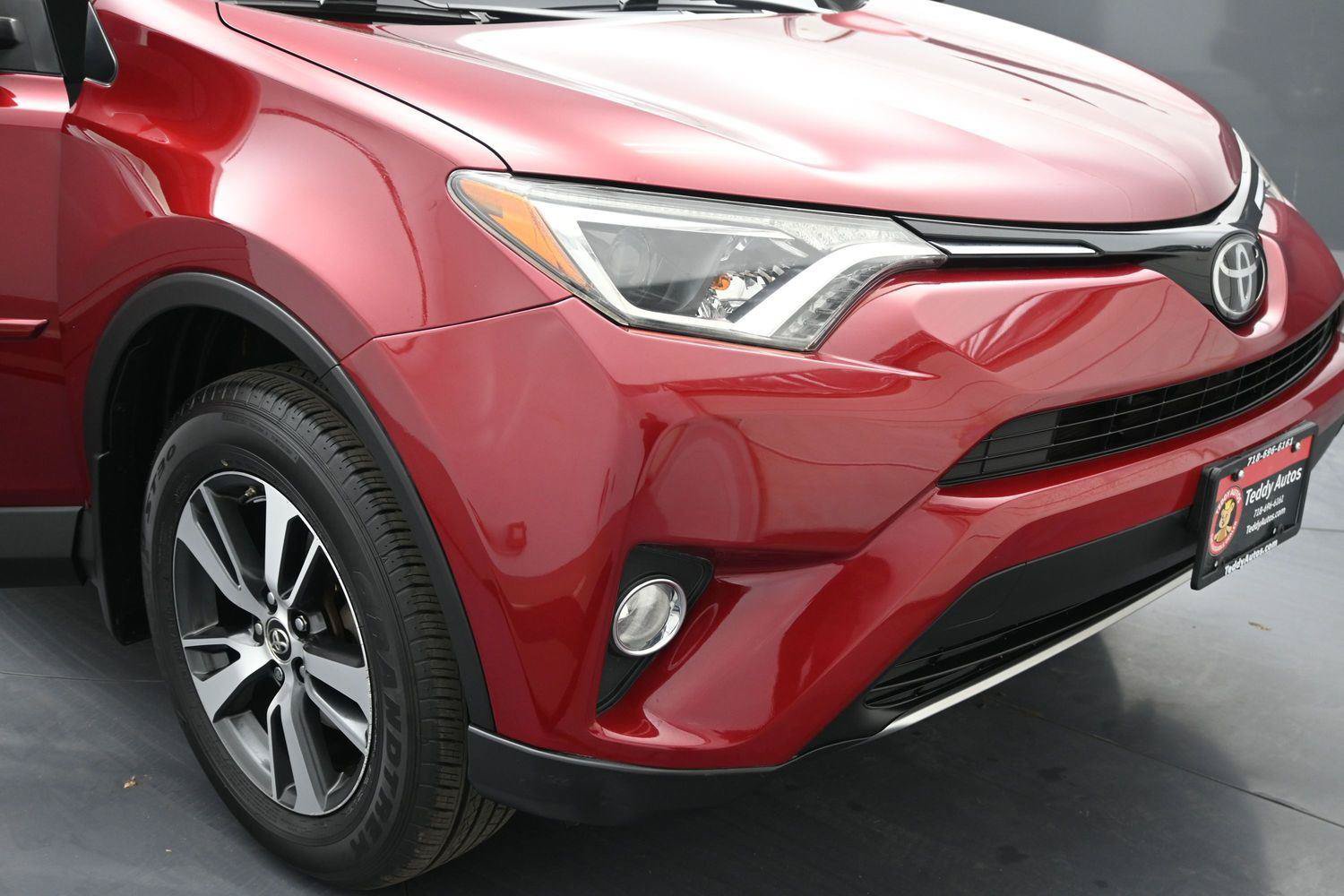 Used 2018 Toyota RAV4 XLE w/ Plus Extra Value Package AWD/4WD image 15