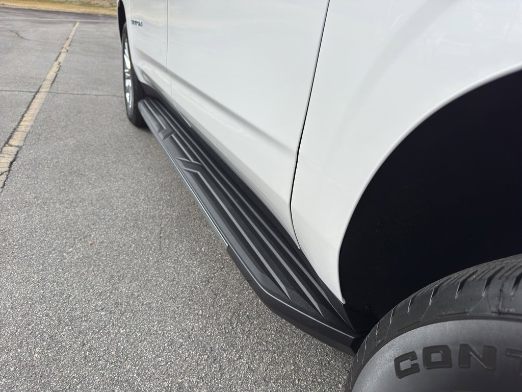 Used 2025 Chevrolet Suburban Premier w/ Sun And Tow Package image 9