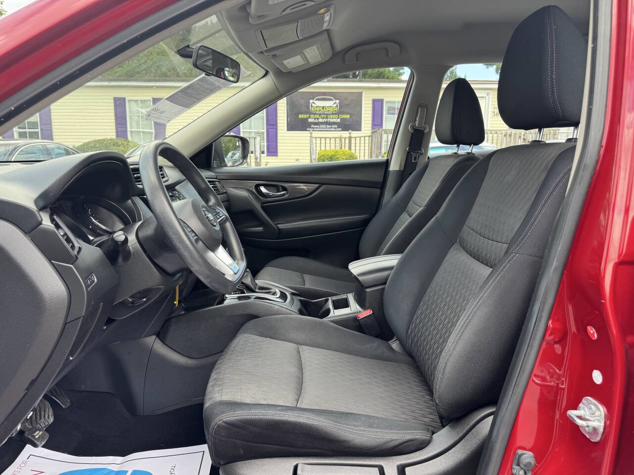Used 2017 Nissan Rogue S AWD/4WD image 11