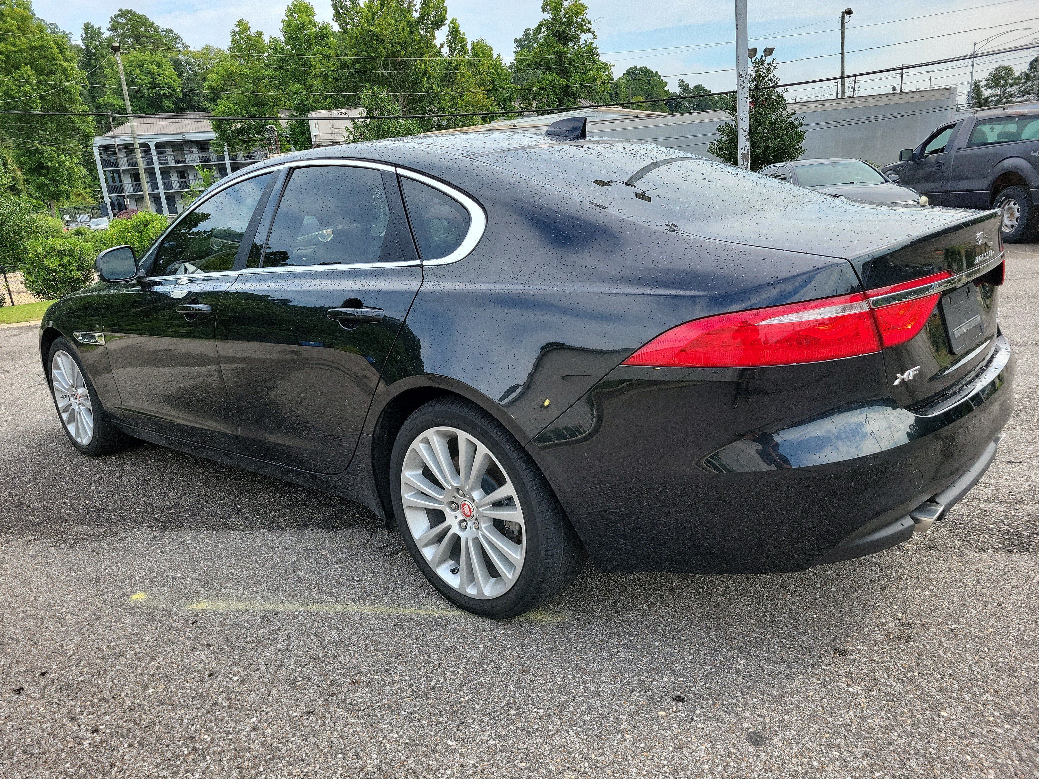 Used 2020 Jaguar XF Premium AWD/4WD image 7