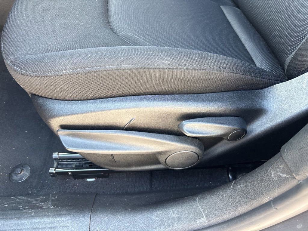 Used 2023 Jeep Renegade Latitude AWD/4WD image 24