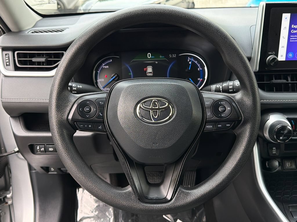 Used 2025 Toyota RAV4 XLE AWD/4WD image 26