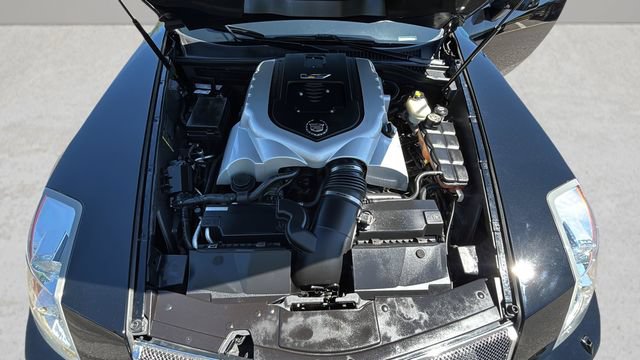 Used 2006 Cadillac XLR V RWD image 33