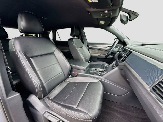 Used 2021 Volkswagen Atlas Cross Sport SE w/ V6 Towing Package FWD image 15