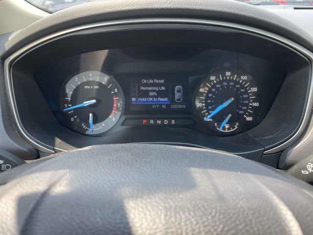 Used 2016 Ford Fusion SE FWD image 24