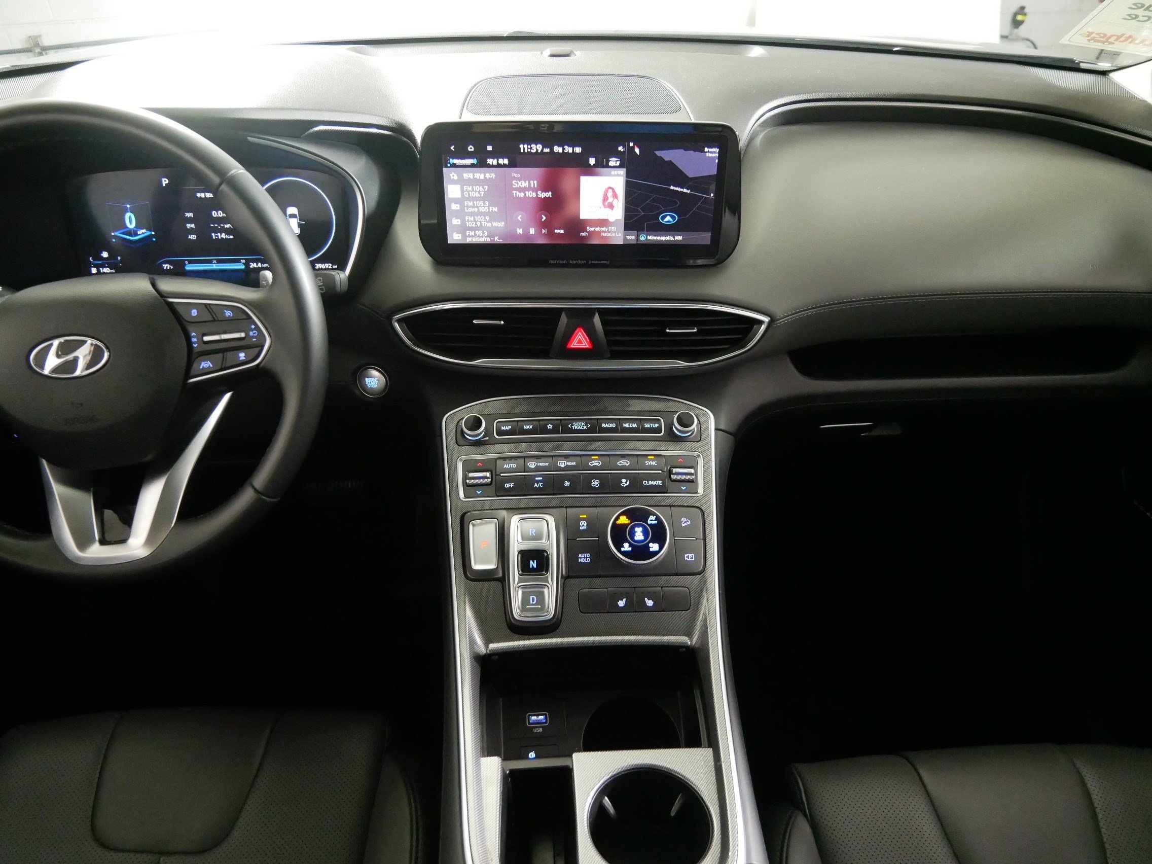 Used 2023 Hyundai Santa Fe SEL w/ Premium Package AWD/4WD image 10