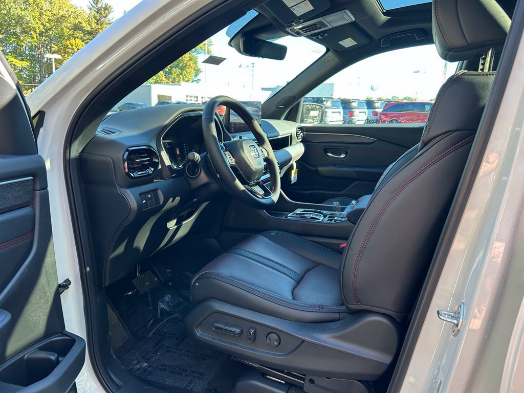 New 2026 Honda Pilot Black Edition image 10