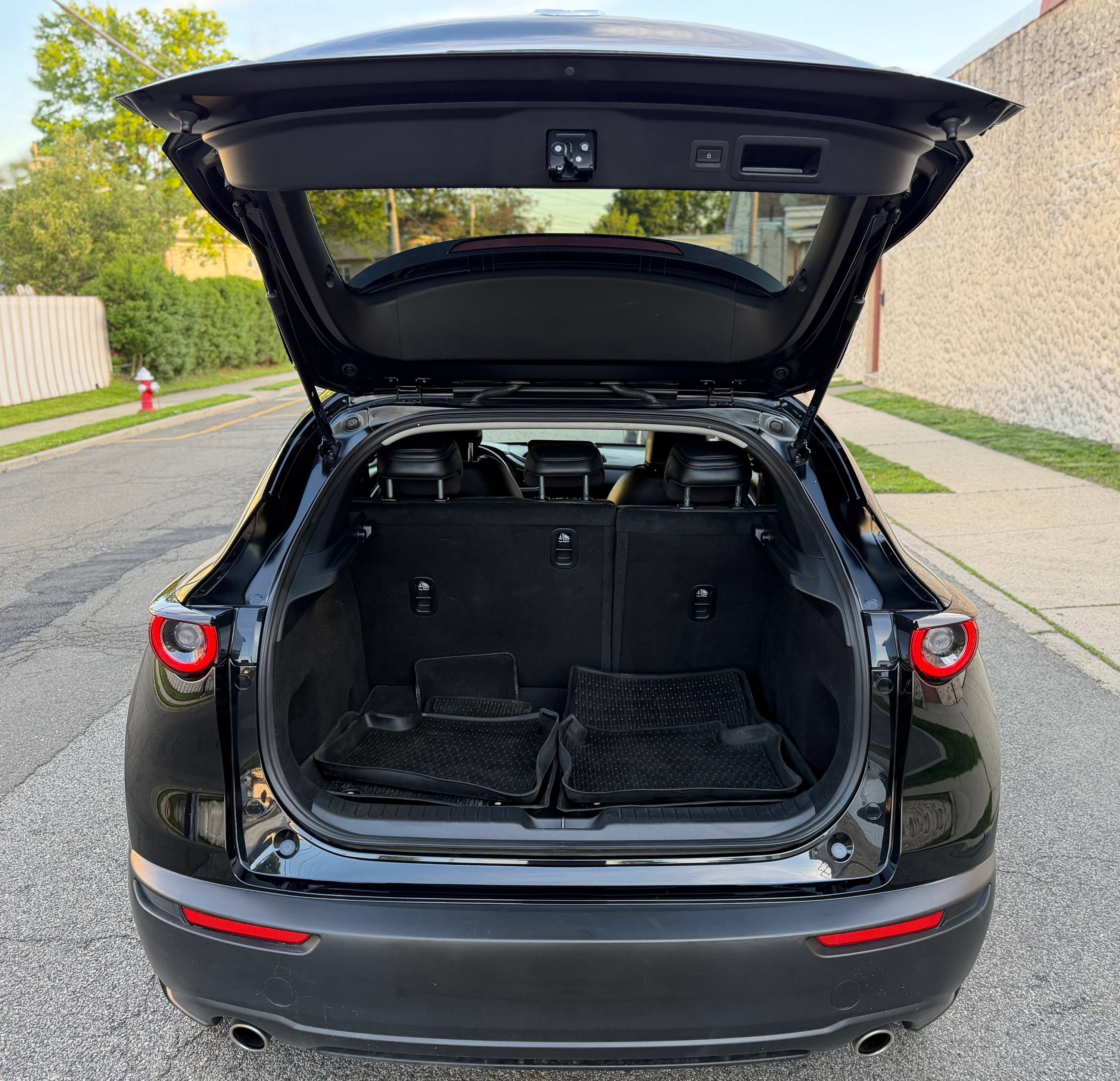 Used 2025 MAZDA CX-30 AWD 2.5 S w/ Select Sport Pkg image 9