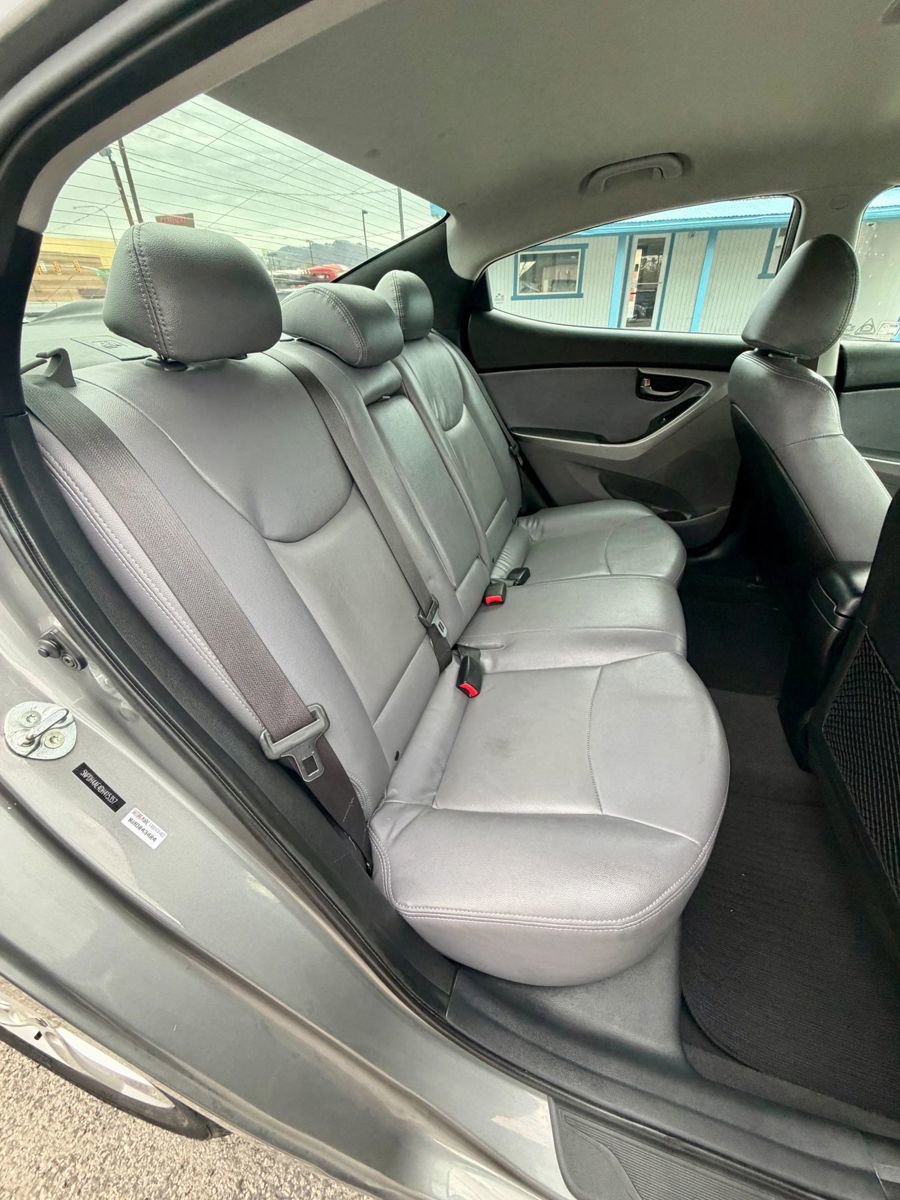 Used 2013 Hyundai Elantra GLS w/ Preferred Pkg image 16