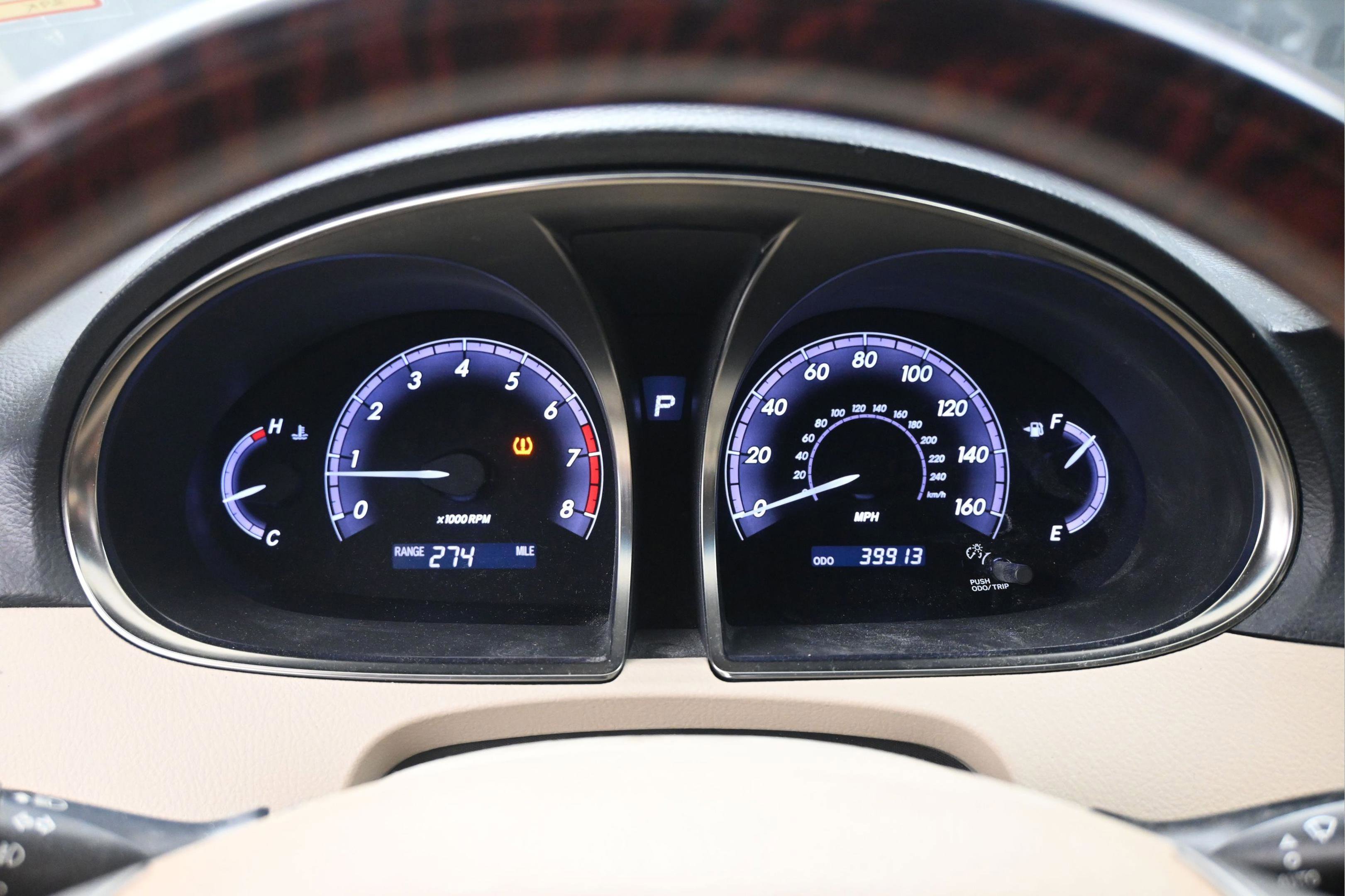 Used 2011 Toyota Avalon Limited FWD image 26