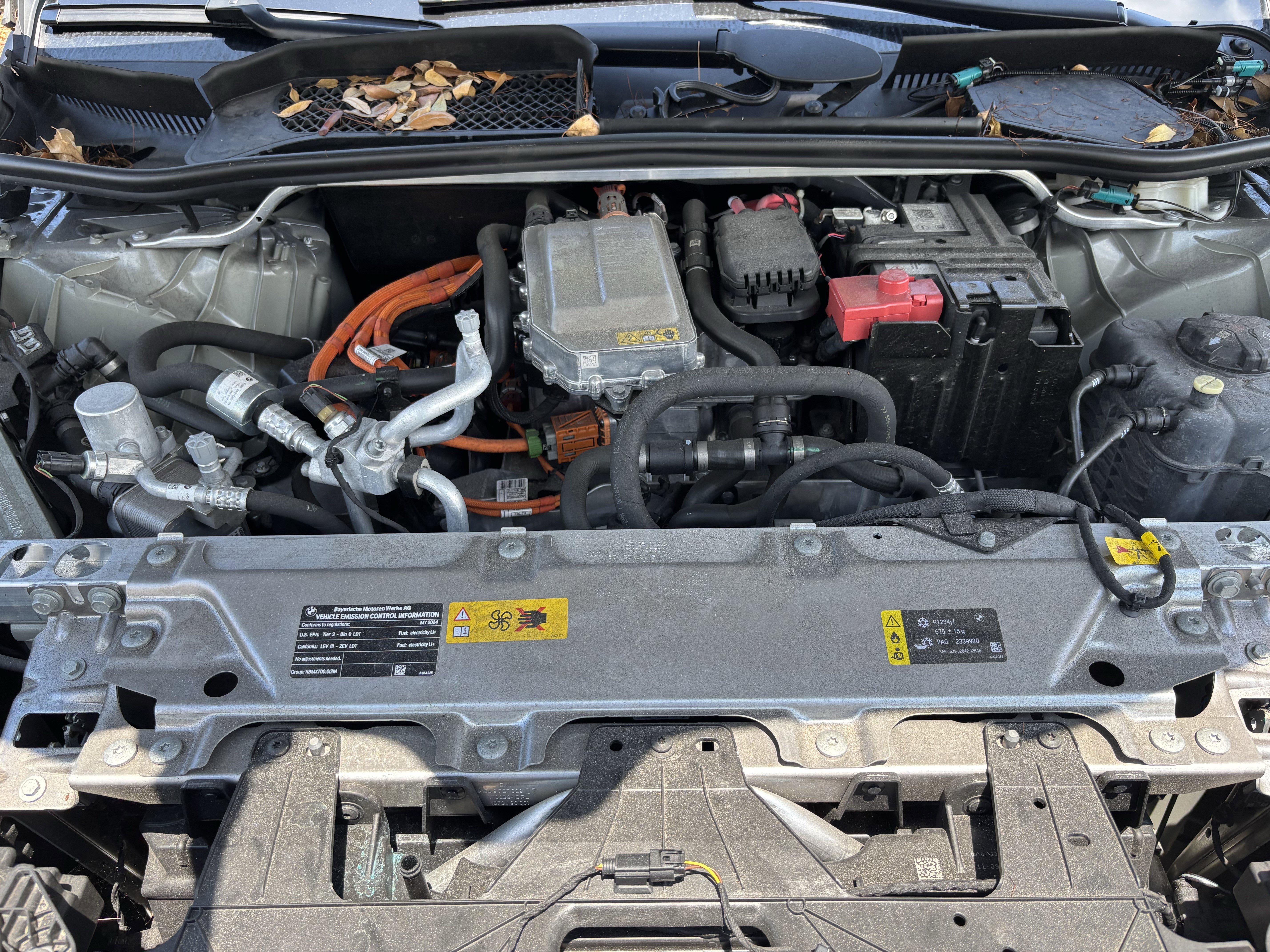 Certified 2024 BMW iX xDrive50 w/ Sport Package AWD/4WD image 36