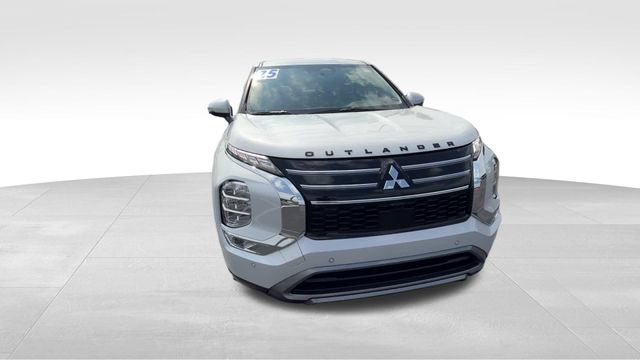 Used 2025 Mitsubishi Outlander SE FWD image 9
