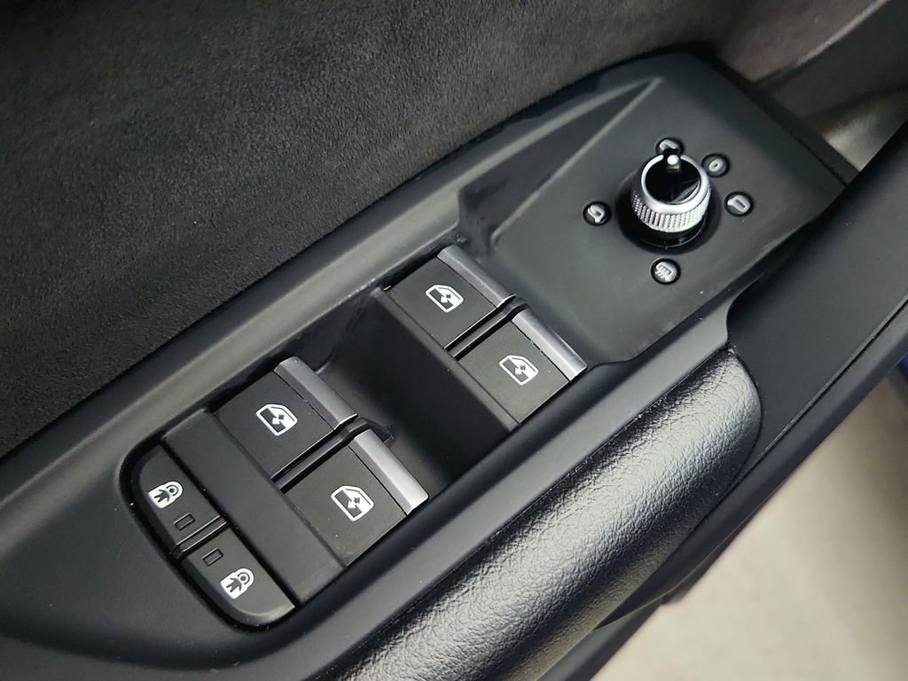 Used 2022 Audi SQ5 Premium w/ Convenience Package AWD/4WD image 23