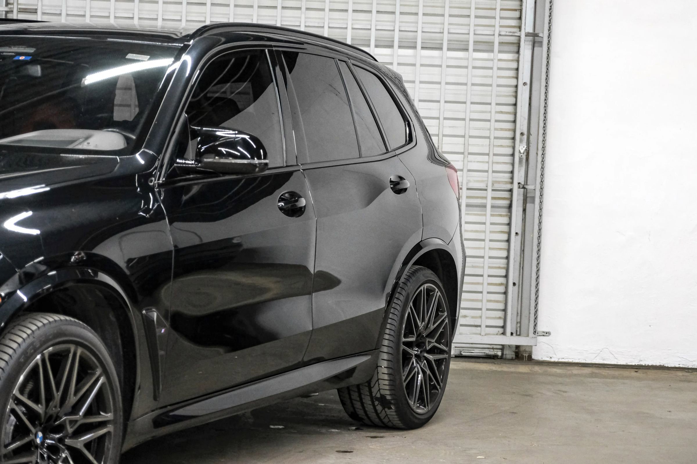 Used 2020 BMW X5 M Competition w/ Executive Package image 9