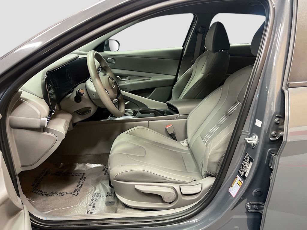 Used 2024 Hyundai Elantra SEL FWD image 20