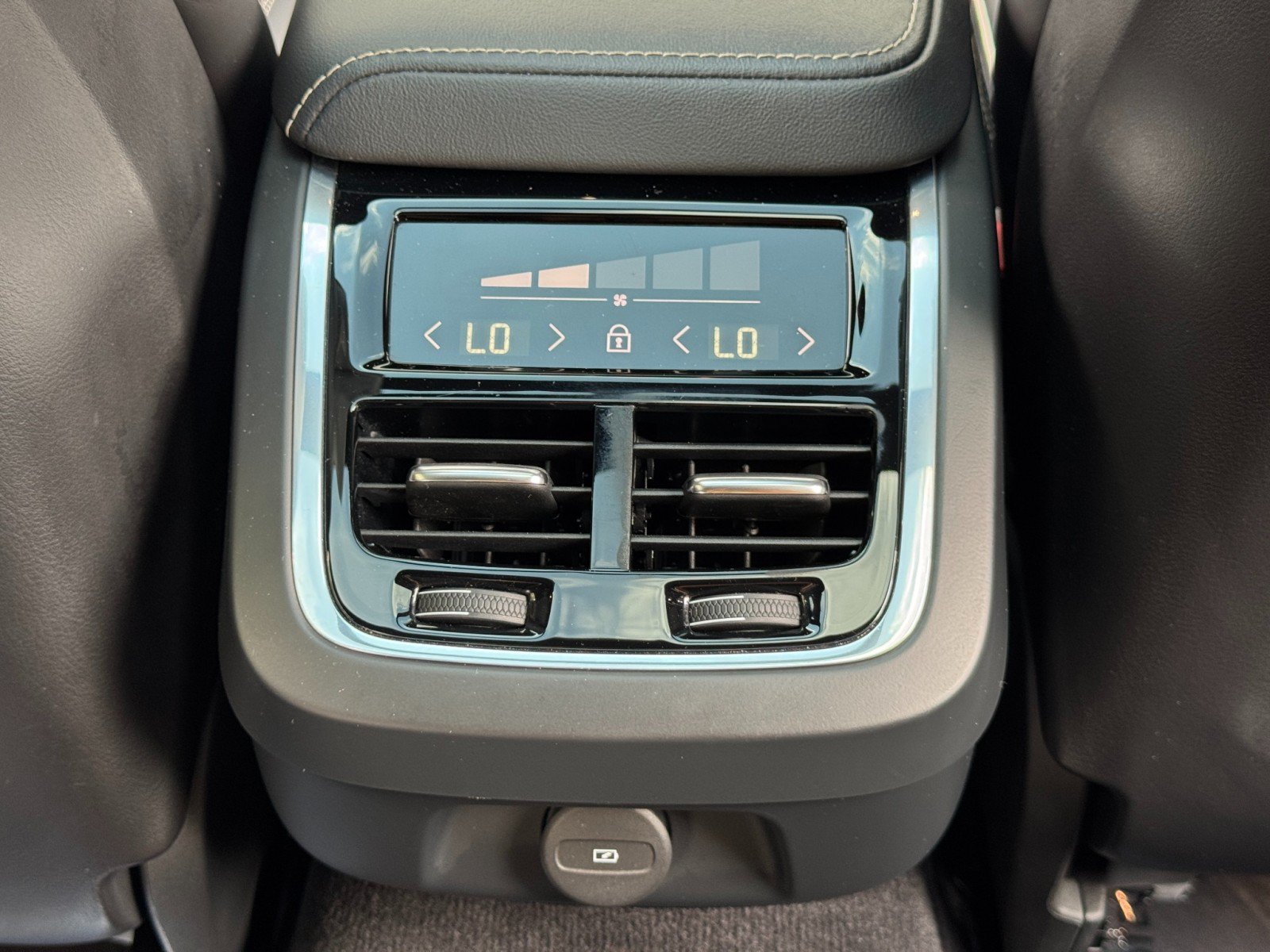 Used 2022 Volvo S60 B5 R-Design w/ Climate Package FWD image 35