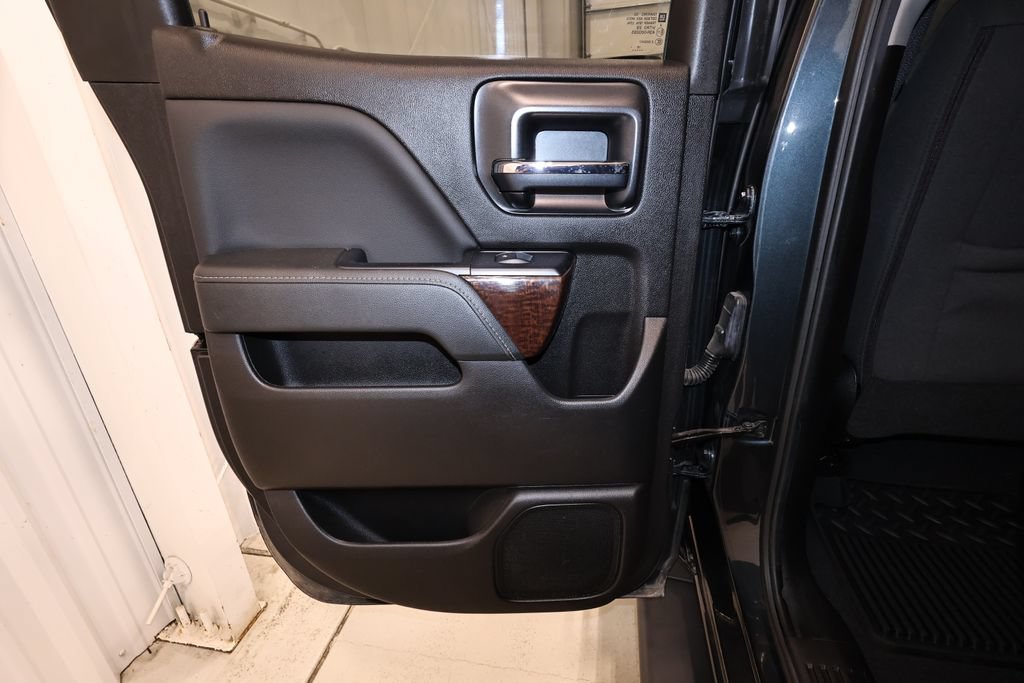 Used 2019 GMC Sierra 1500 SLE w/ SLE Value Package AWD/4WD image 14