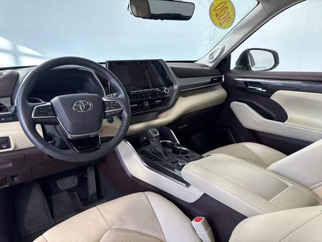 Used 2020 Toyota Highlander Limited AWD/4WD image 10