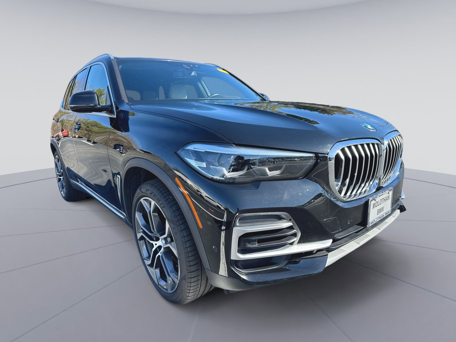 Used 2023 BMW X5 xDrive40i w/ Premium Package image 3