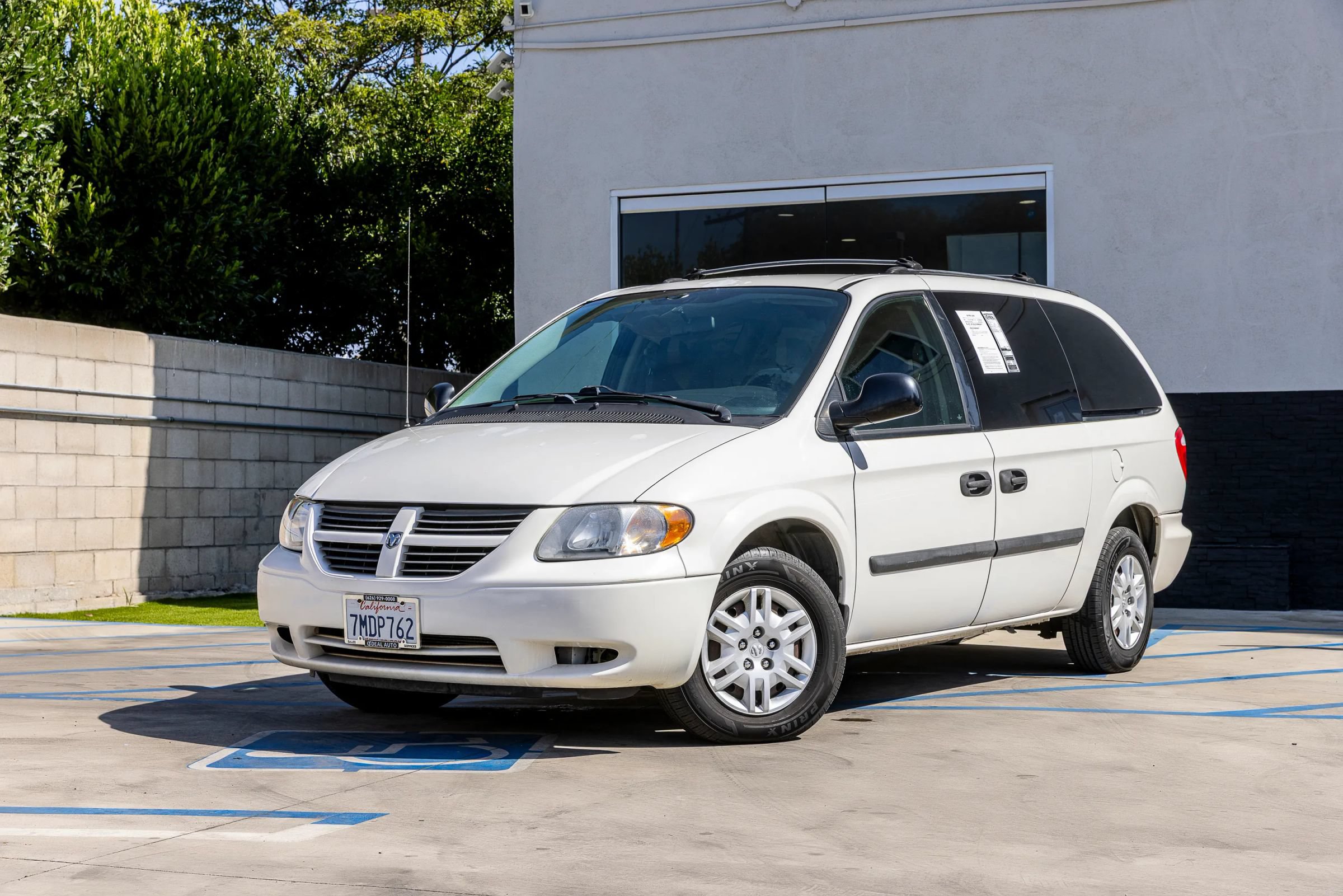 Used 2005 Dodge Grand Caravan SE w/ Popular Equipment Group I FWD image 5