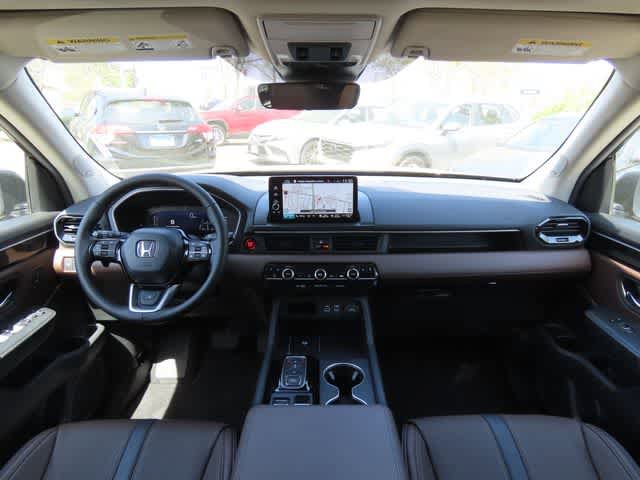 Used 2025 Honda Pilot Elite image 21