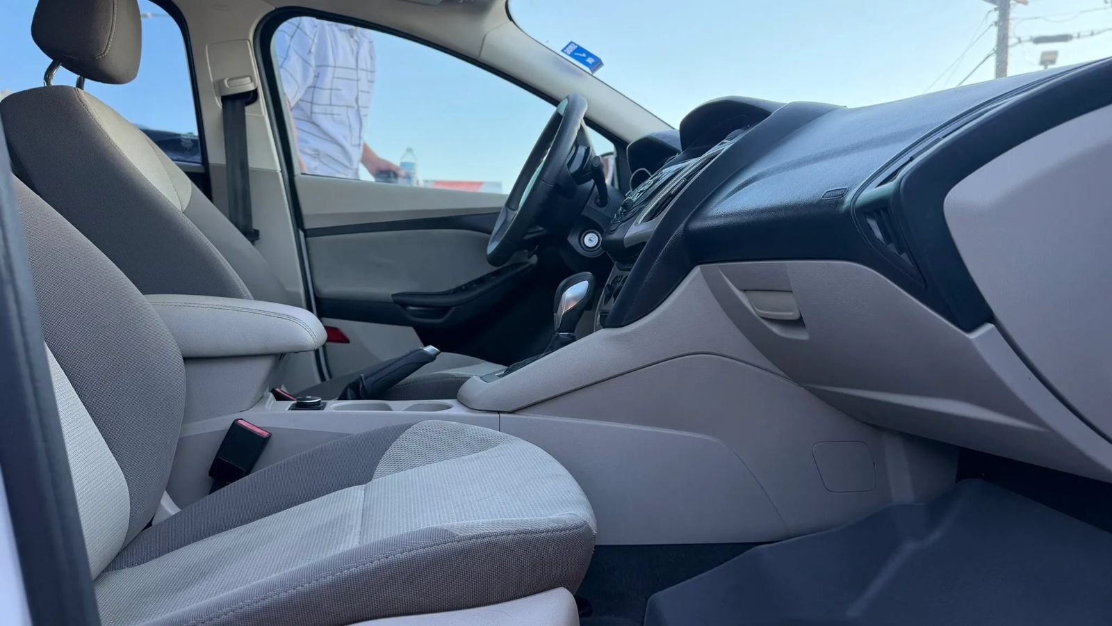 Used 2012 Ford Focus SE FWD image 13