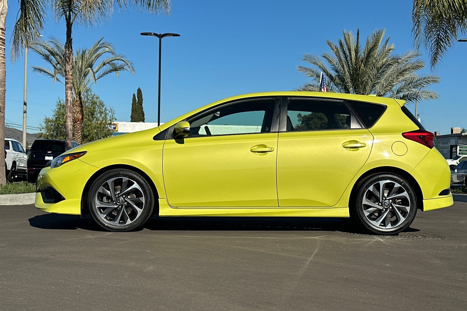 Used 2017 Toyota Corolla iM image 7