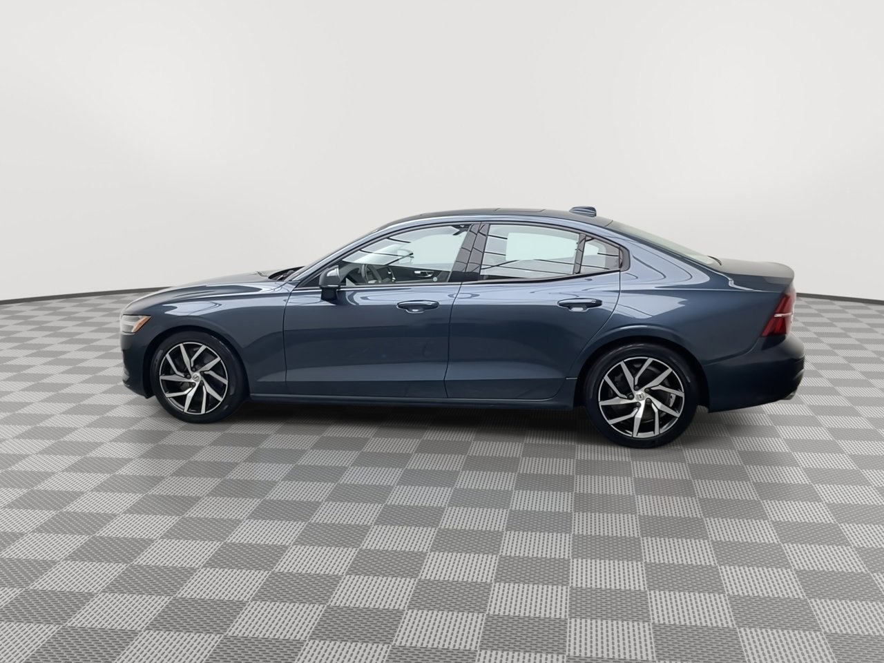 Used 2019 Volvo S60 T6 Momentum w/ Premium Package image 36