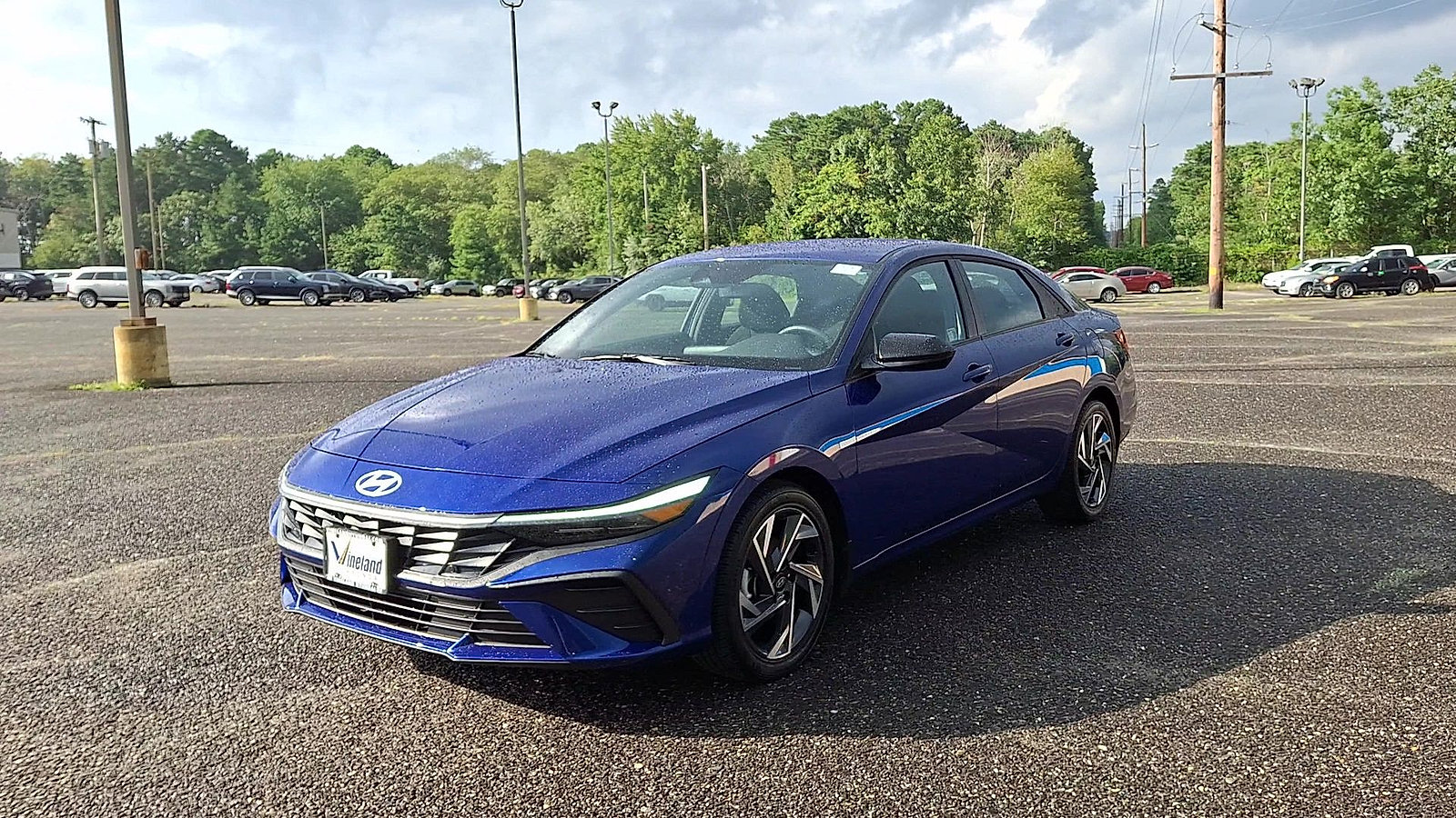Used 2025 Hyundai Elantra Sport FWD image 4