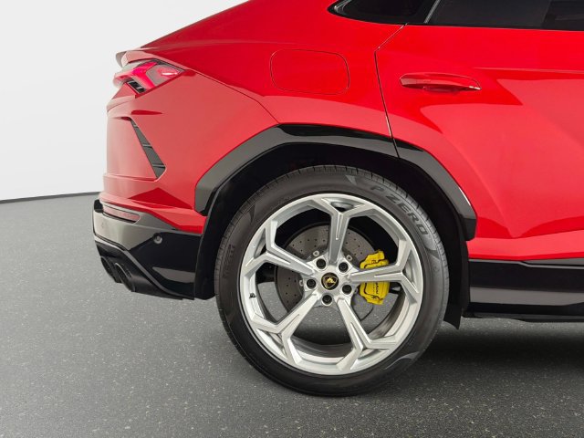 Used 2020 Lamborghini Urus AWD/4WD image 18