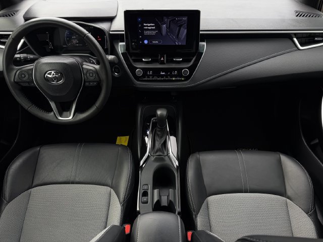 Used 2024 Toyota Corolla XSE FWD image 11