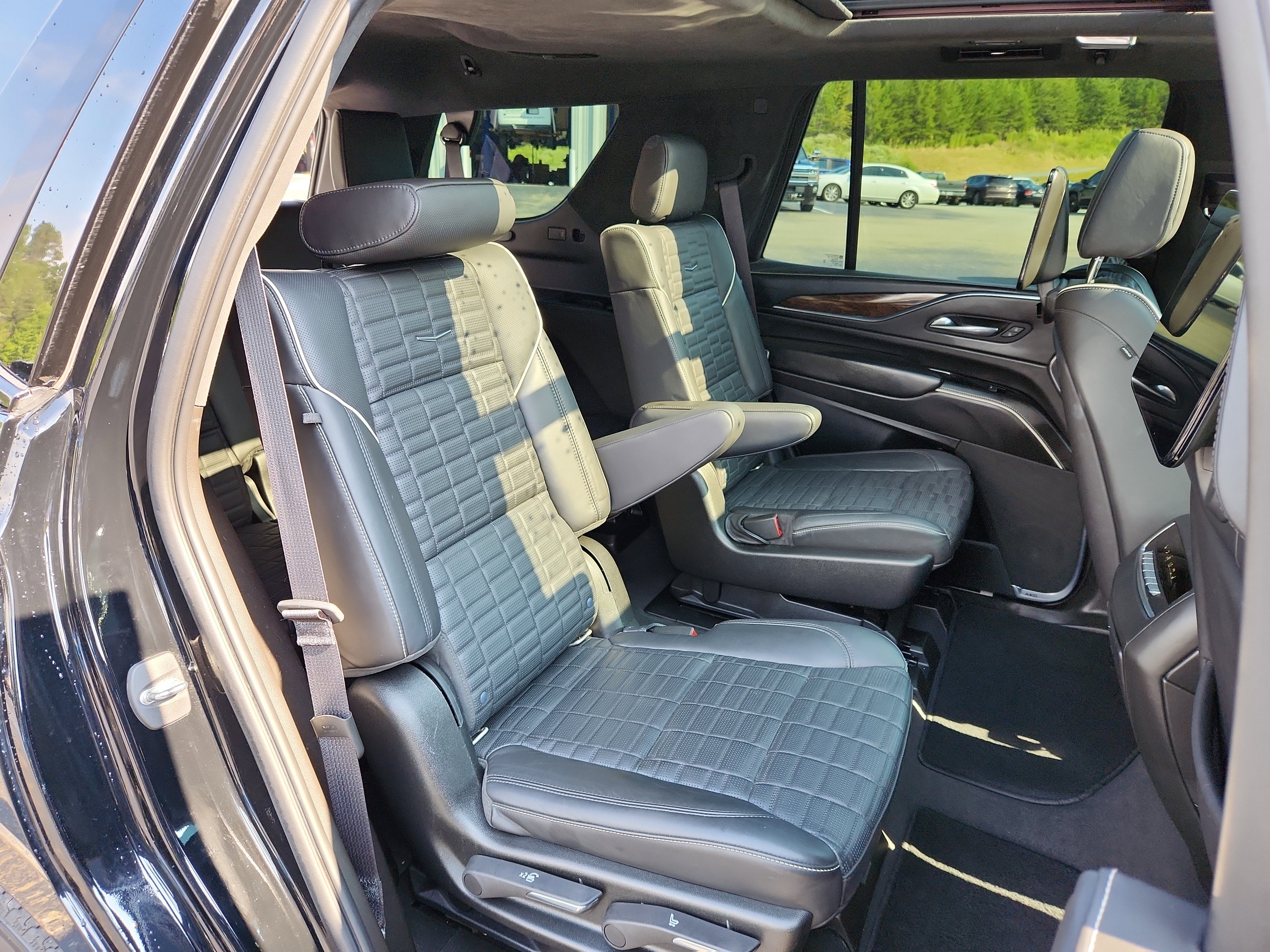 Used 2021 Cadillac Escalade Sport Platinum image 56