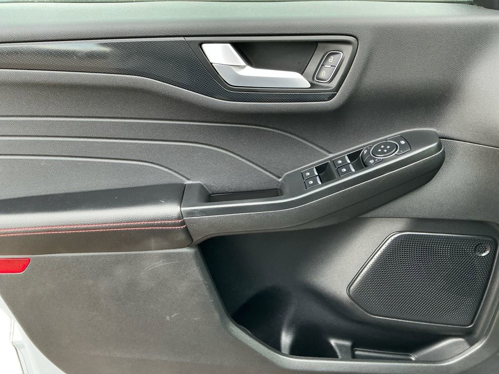 Used 2025 Ford Escape ST-Line Select image 23