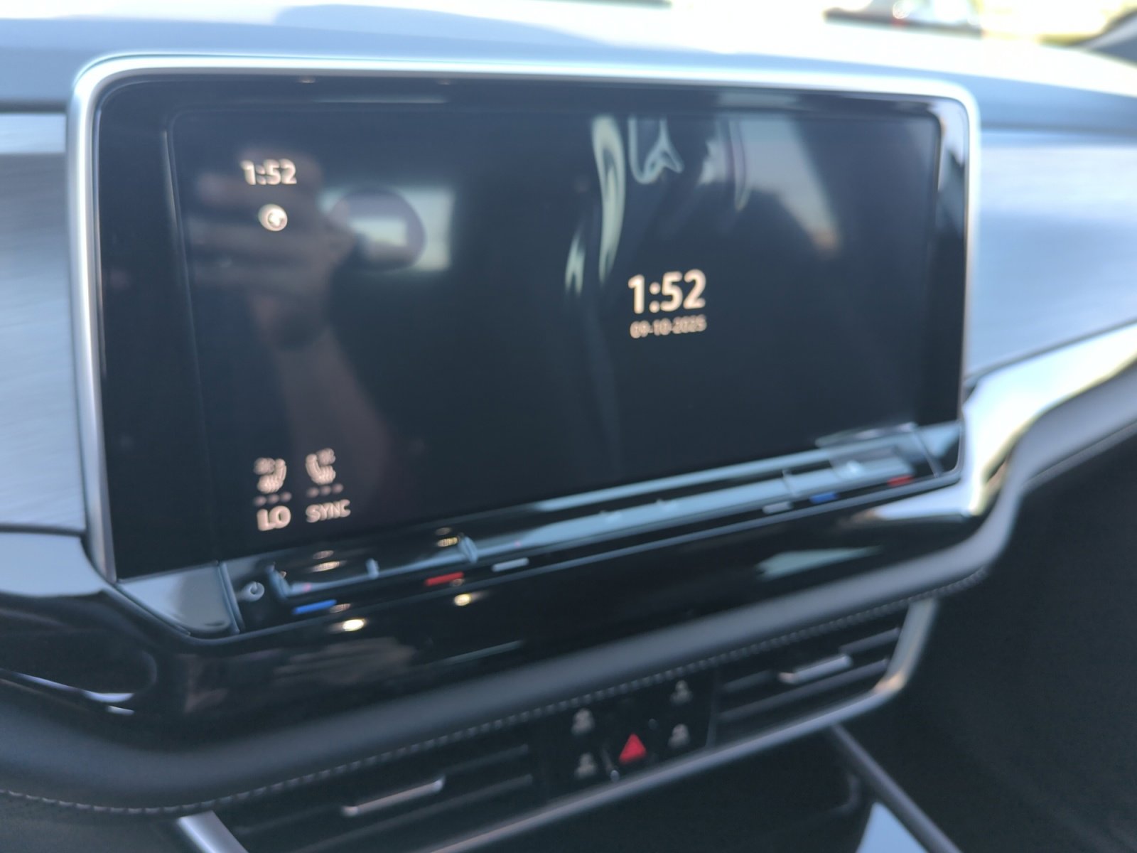 New 2026 Volkswagen Atlas Cross Sport SE image 26