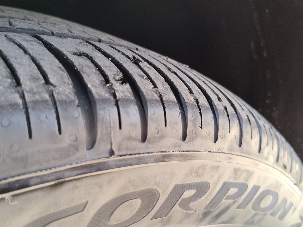 Used 2025 Kia Telluride S image 19