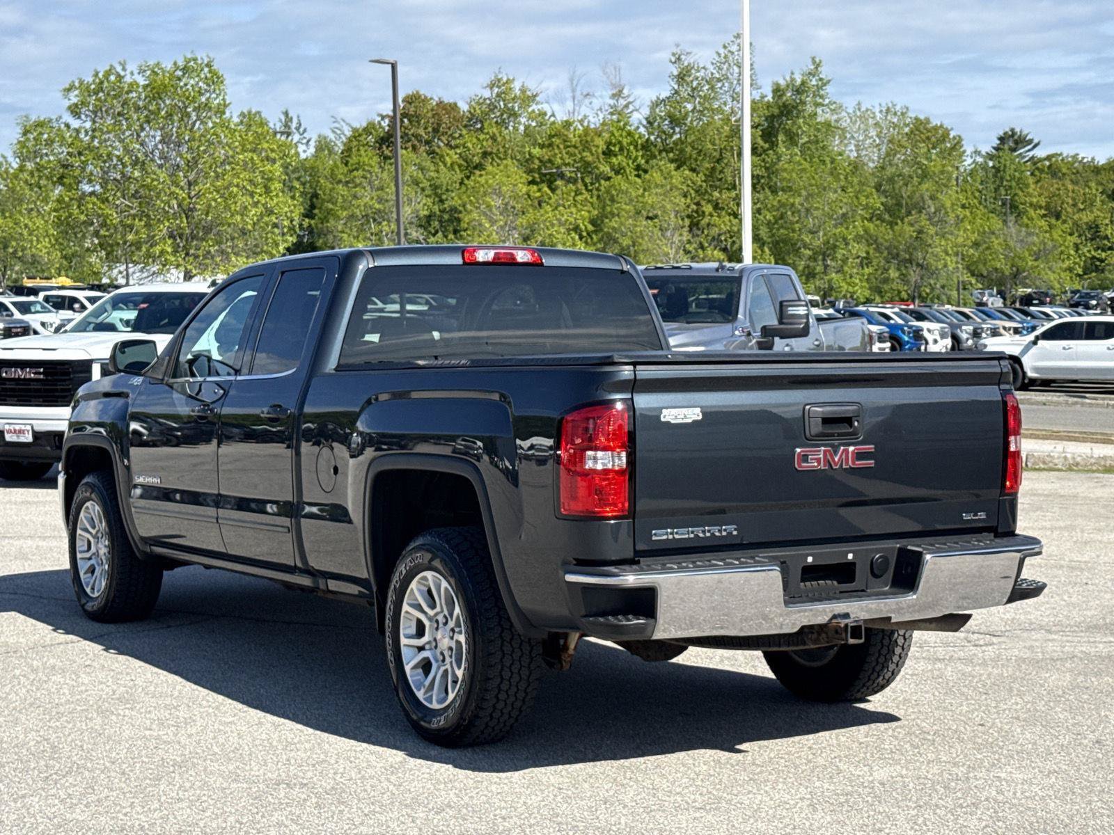 Used 2018 GMC Sierra 1500 SLE w/ SLE Value Package AWD/4WD image 9
