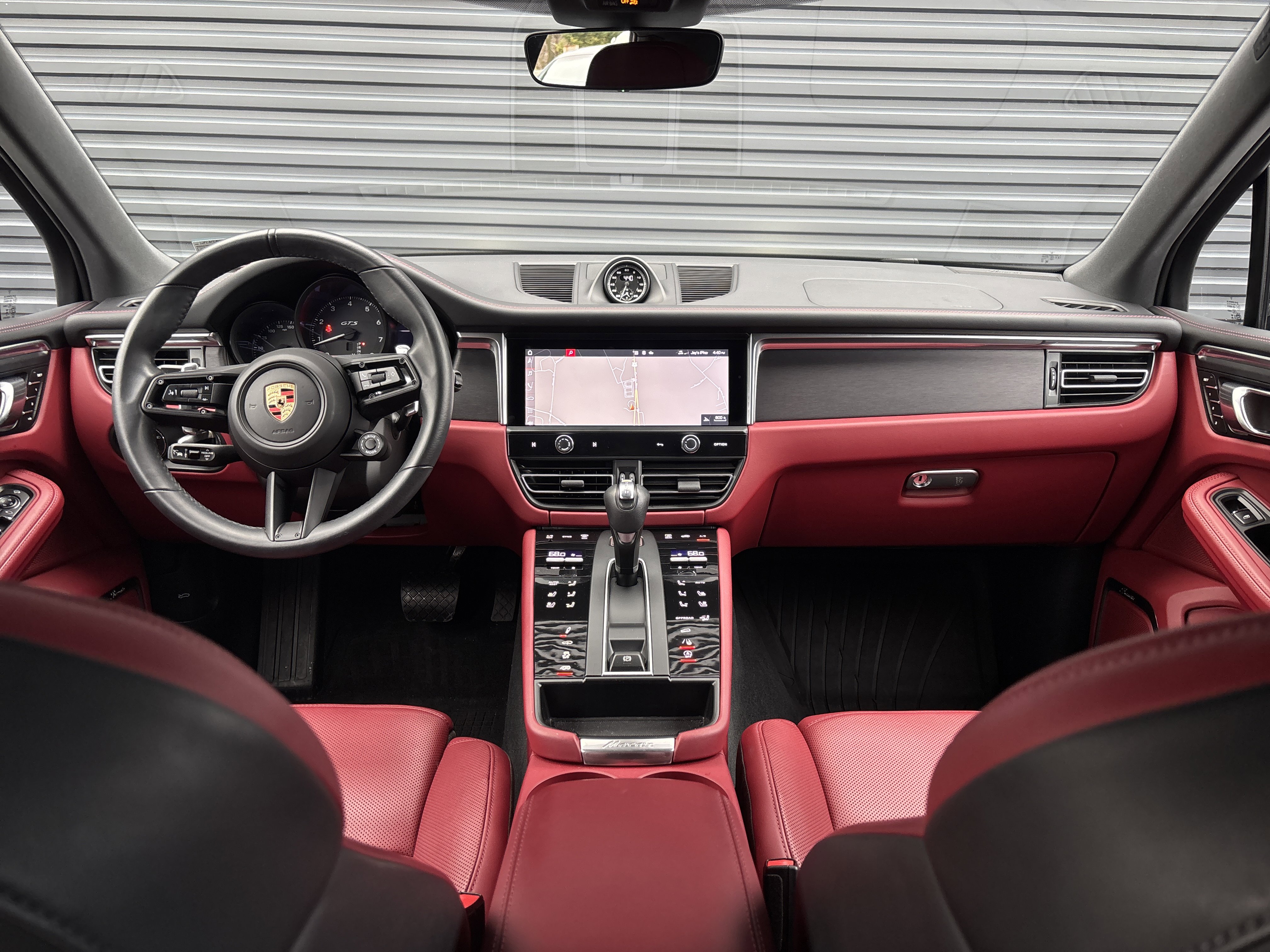 Used 2025 Porsche Macan GTS image 12