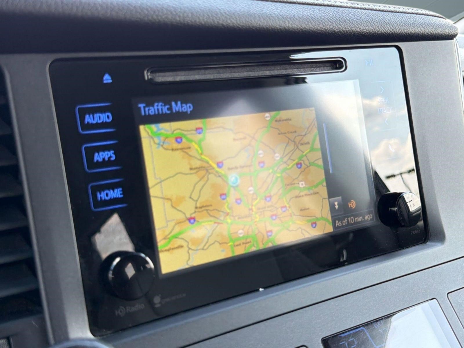 Used 2015 Toyota Sienna XLE image 24