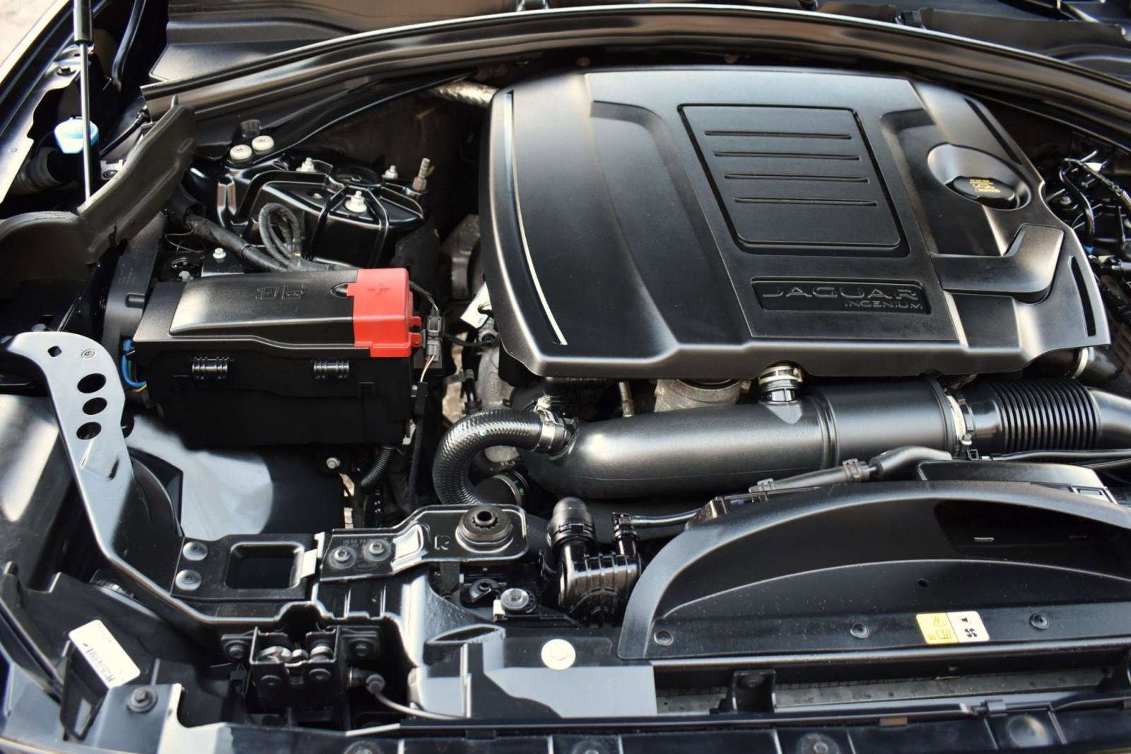 Used 2019 Jaguar F-PACE Prestige image 51