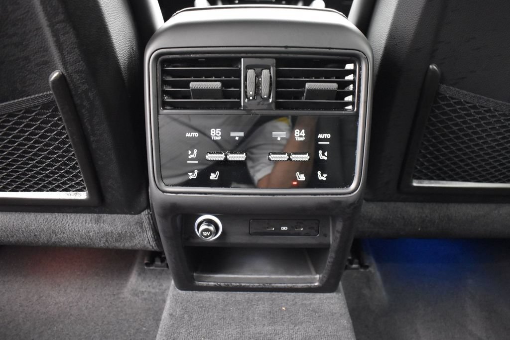 Used 2024 Porsche Cayenne Turbo w/ Premium Package Plus (PP1) AWD/4WD image 18