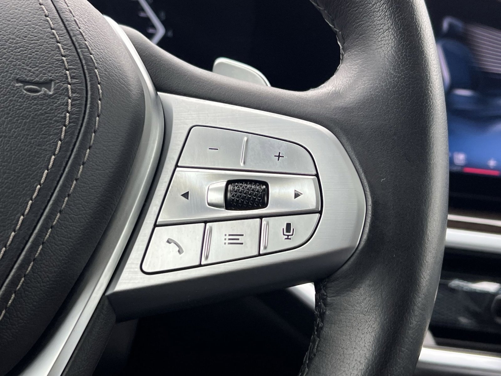 Used 2025 BMW X7 xDrive40i image 30