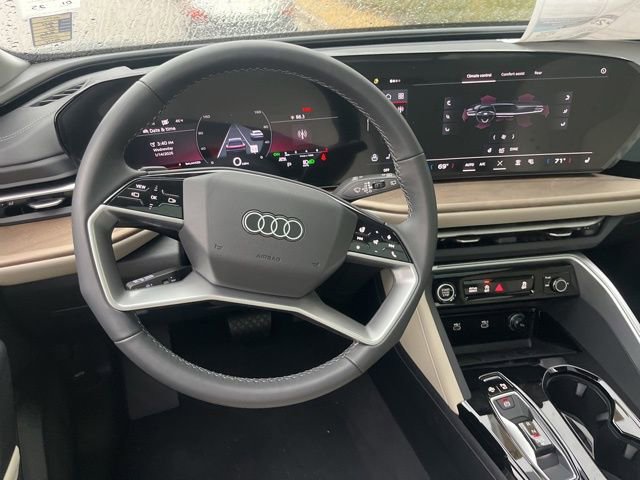 New 2025 Audi Q5 Premium image 32