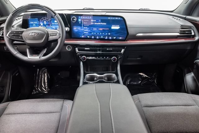 Used 2024 Chevrolet Traverse Z71 w/ Enhanced Driving Package AWD/4WD image 30