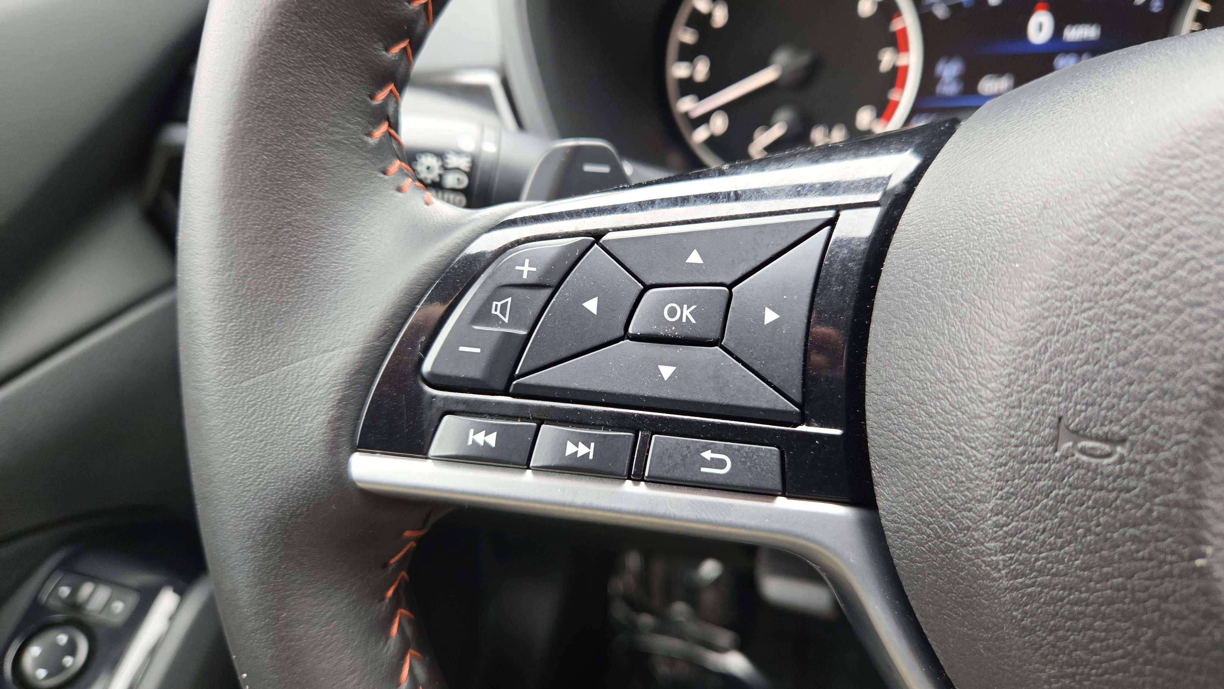 Used 2024 Nissan Altima 2.5 SR w/ SR Premium Package image 13