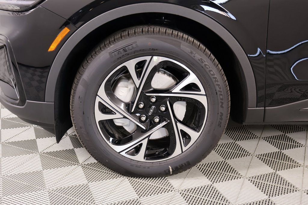 New 2026 Lincoln Nautilus Premier w/ Jet Appearance Package AWD/4WD image 17