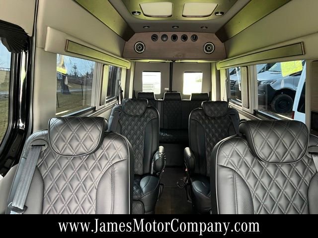 Used 2023 Mercedes-Benz Sprinter 3500 image 2