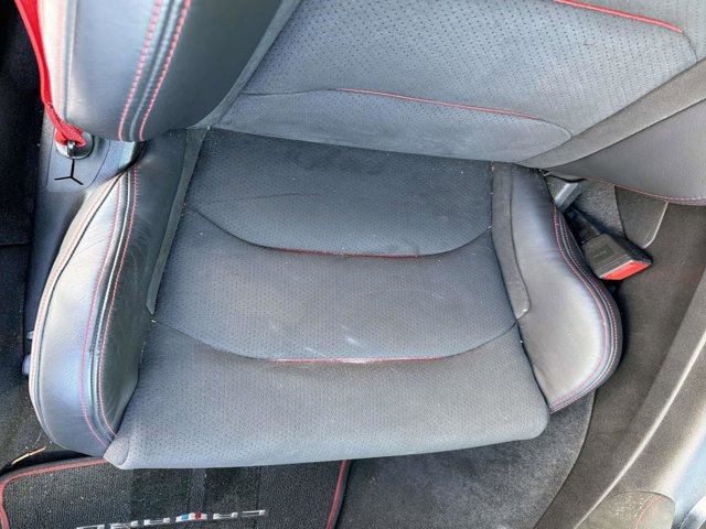 Used 2019 Chevrolet Camaro ZL1 RWD image 16