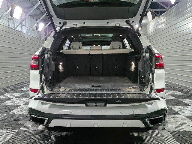 Used 2020 BMW X5 xDrive40i w/ M Sport Package image 39